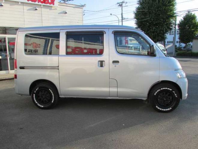 タウンエースバン1.5 GL 4WD　マッドクロス14インチアルミホイール/ジオランダーX-AT/リアヒーター/キーレス/エアコン/ABS/Wエアバッグ/パワーステアリング/パワーウィンドウ 1500