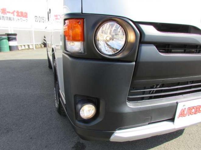 ハイエースバン3.0 スーパーGL ロング ディーゼルターボ 4WD　415SAFARI丸目ヘッドライトシステム/415SAFARI　フロントリップ/415COBRAベッドキット/BADRUKER16インチAW/オープンカントリーR/T/両側スライドドア/4WD 3000