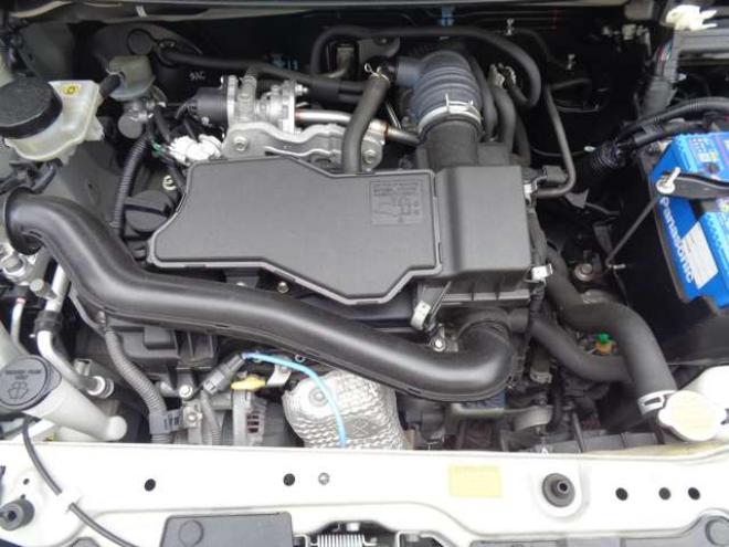 パッソ1.0 モーダ S　アイドリングストップ　レーダーブレーキ　横滑り防止装置　スマートキー 2WD 1000