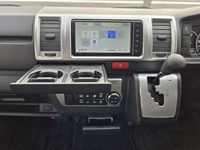 ハイエースバン2.8 スーパーGL ロング ディーゼルターボ 4WD　リアクーラー&ヒーター　プッシュスタート　スマートキー　　ベッドキッド LEDヘッドライト横滑り防止　衝突被害軽減　車線逸脱　トヨタ純正ナビ　フルセグTV　Bluetooth　バックカメラ トヨタ純正リアモニター ETC 2800