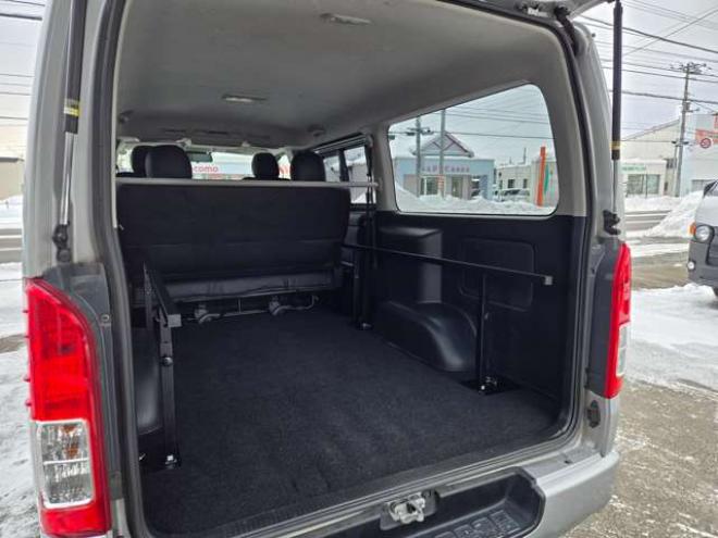 ハイエースバン2.8 スーパーGL ロング ディーゼルターボ 4WD　リアクーラー&ヒーター　プッシュスタート　スマートキー　　ベッドキッド LEDヘッドライト横滑り防止　衝突被害軽減　車線逸脱　トヨタ純正ナビ　フルセグTV　Bluetooth　バックカメラ トヨタ純正リアモニター ETC 2800