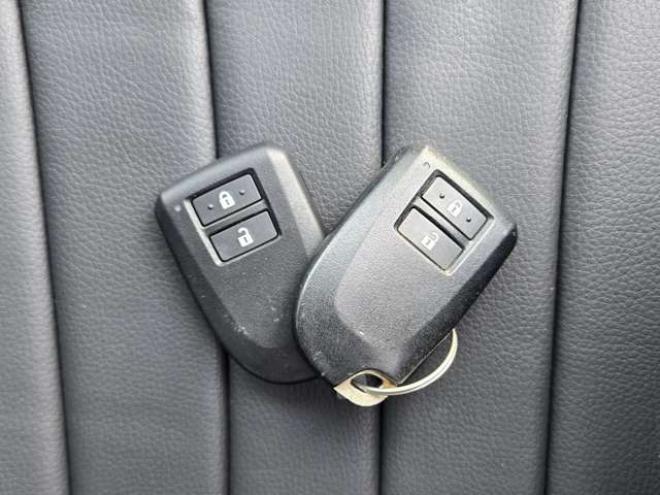 ハイエースバン2.8 スーパーGL ロング ディーゼルターボ 4WD　リアクーラー&ヒーター　プッシュスタート　スマートキー　　ベッドキッド LEDヘッドライト横滑り防止　衝突被害軽減　車線逸脱　トヨタ純正ナビ　フルセグTV　Bluetooth　バックカメラ トヨタ純正リアモニター ETC 2800