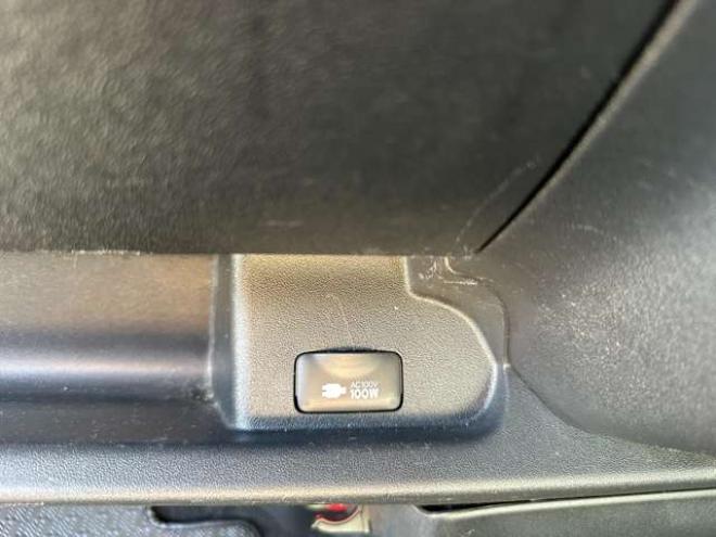 ハイエースバン2.7 スーパーGL ダークプライム ワイド ミドルルーフ ロングボディ 4WD　Pスタート スマートキー 両側スライドドア　LEDヘッドライト Fフォグ ハーフレザーシート 100V ベンチシート　ベッドキット リアクーラー ヒーター ステアリングスイッチ ディスプレイオーディオ　Bluetooth 2700