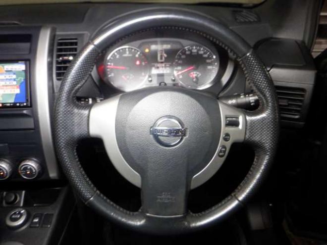 エクストレイル2.0 20GT ディーゼルターボ 4WD　4WD　ナビ　TV　バックカメラ　ETC　クルコン　ルーフレール　HID　フォグランプ　インテリジェントキー　ドアバイザー　寒冷地仕様 2000