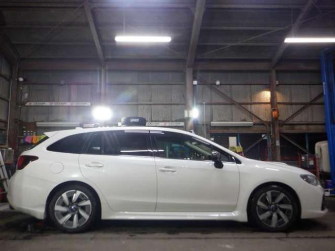レヴォーグ1.6 GT アイサイト 4WD　アドバンスセーフティパッケージ・本州仕入・サンルーフ・ナビ・TV・B/T・S/Bカメラ・LEDヘッドライト・ブラインドスポット・オートマチックハイビーム・パドルシフト・ETC・アイドリングストップ・衝突軽減・ 1600