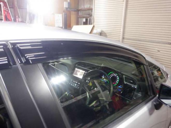 シャトル1.5 ハイブリッド 4WD　本州仕入・ナビ・TV・B/T・Bカメラ・LEDヘッドライト・スマートキー・プッシュスタート・CTBA・ビルトインETC・ワイパーデアイサー・ 1500