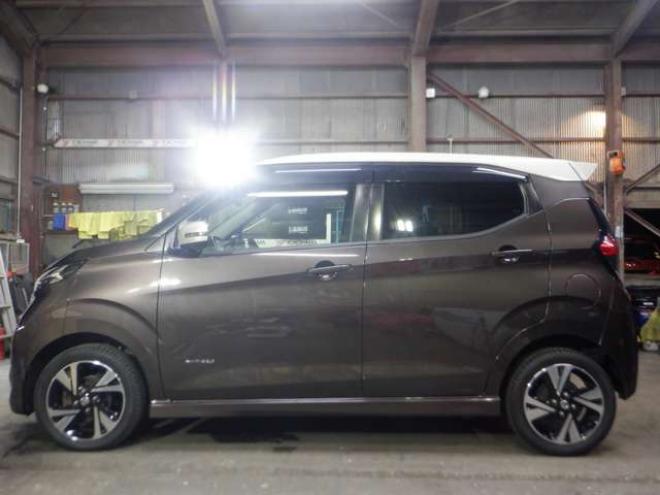 デイズハイウェイスターGターボ プロパイロット エディション 4WD　本州仕入・ナビ・TV・B/T・アラウンドビューモニター・プロパイロット・LEDヘッドライト・インテリキー・プッシュスタート・ETC・ターボ・クルコン・アイドリングストップ・オートマチックハイビーム 660