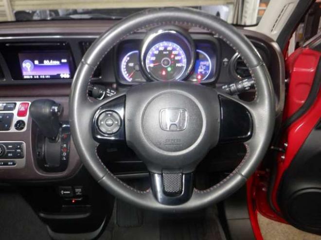 N-ONEプレミアム 4WD　本州仕入・ツートンカラー・スマホ連携ディスプレイオーディオ・B/T・バックカメラ・ETC・アイドリングストップ・フォグランプ・スマートキー・プッシュスタート・HDMI・HID・CTBA・ベンチシート 660