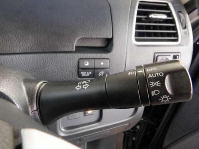 セレナ2.0 ハイウェイスター Vセレクション+Safety 4WD　4WD　本州仕入　後期型　ナビ　TV　Bカメラ　B/T　両側電動　LEDヘッドライト　インテリキー　プッシュスタート　1オーナー 2000