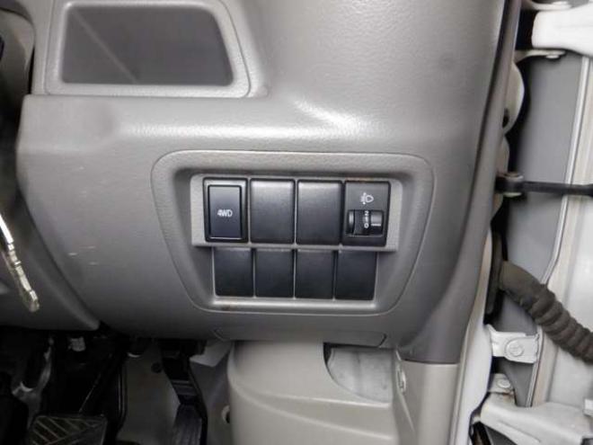エブリイPC ハイルーフ 4WD　切替4WD　修復歴なし　キーレス　両側スライドドア　ETC　社外CDオーディオ　前席パワーウインドウ　ドアバイザー　オーバーヘッドシェルフ　プライバシーガラス 660