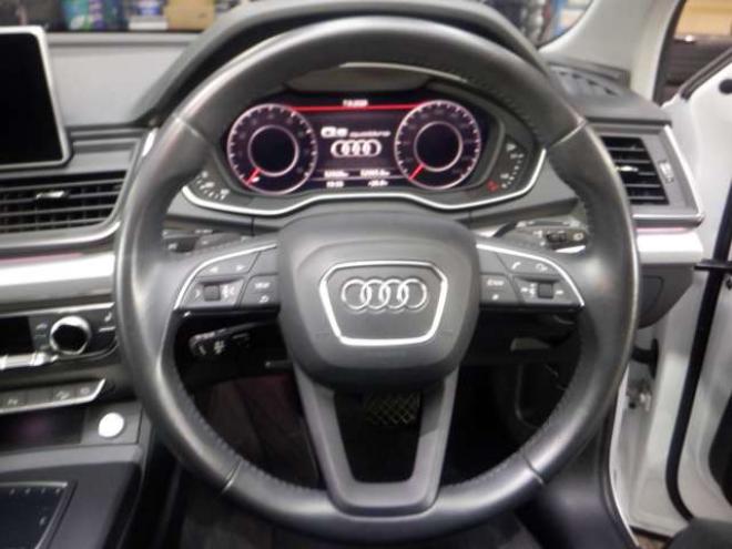 アウディQ5 2.0 TFSI クワトロ スポーツ ラグジュアリーパッケージ 4WD　本州仕入・Sライン・エクステリアパッケージ・ナビ・TV・B/T・全方位カメラ・革シート・電動シート・電動リアゲート・シートヒーター・LEDヘッドライト・バーチャルコックピット・ETC・ACC・ルーフレール 2000