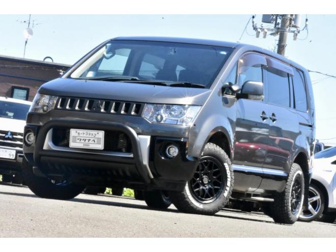 デリカD:5　Dパワーパッケージ　4WD　Ｆグリルラプターペイント　新品タイヤ／アルミ　新品フロントガード　シートカバー　ステップ付　社外ナビ／ＴＶ／バックカメラ　マッドフラップ
