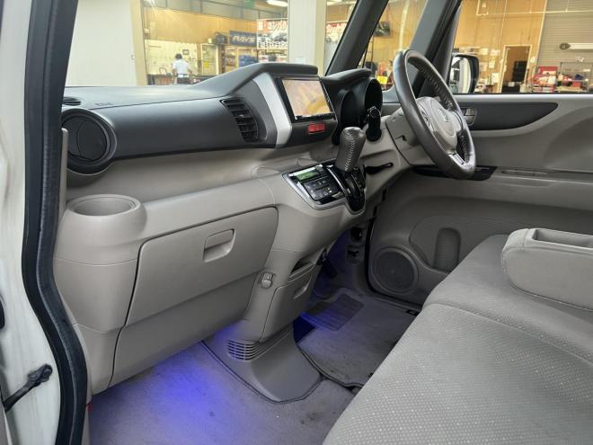 N-BOX4WD GLパッケージ車検10年1月 パワースライドドア ナビテレビ ドライブレコーダー HIDライト スマートキー 4WD 660 5Dr