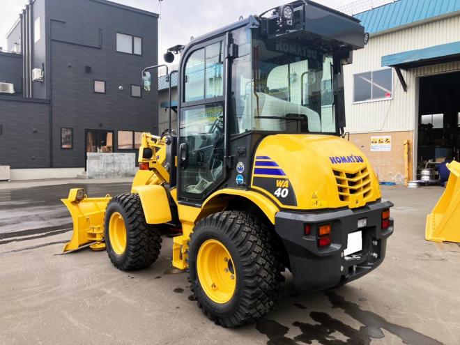 ホイールローダコマツ　未使用　WA40-8　建機