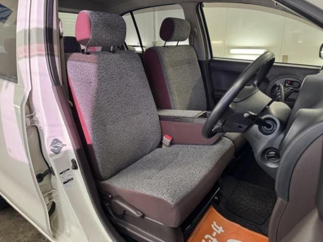 パッソ１．０Ｘ　クツロギ　禁煙車　寒冷地仕様　ベンチシート　スマートキー　ＫＥＮＷＯＯＤドライブレコーダー　社外１４インチＡＷ　社外１３ＡＷ＋スタッドレスタイヤ付　フロントガラス熱線　純正ドアバイザー　タイミングチェーン車 4WD 1000 5Dr