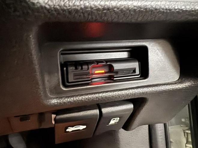 エクストレイル２０Ｘ　エマージェンシーブレーキＰＫＧ　本州仕入　寒冷地仕様　禁煙車　パワートランク　純正ＬＥＤヘッドライト　純正１７インチＡＷ　社外１７ＡＷ＋スタッドレスタイヤ付　純正ナビ　地デジ　Ｂｌｕｅｔｏｏｔｈ　バックカメラ　エンジンスターター 4WD 2000 5Dr