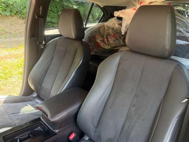 エクリプスクロスPHEV 2.4 G 4WD　ハーフレザーシートETCシートヒーター　ハンドルヒータークルーズコントロール　パドルシフト 2400