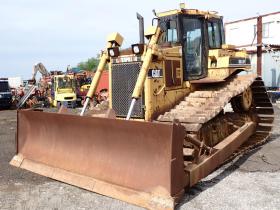 ブルドーザー　D6H　むかわ町ヤード