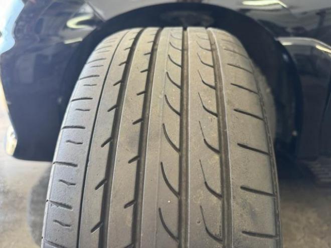 エスティマアエラス　プレミアムエディション　本州仕入　禁煙車　アルパインビッグＸナビ　アルパイン製リアフリップダウンモニター　フルセグ地デジ　ＤＶＤ再生　Ｂｌｕｅｔｏｏｔｈ　両側パワースライドドア　純正ブラックハーフレザーシート　ＥＴＣ 4WD 2400 5Dr