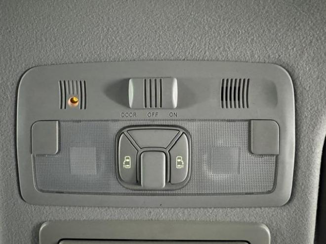 エスティマアエラス　プレミアムエディション　本州仕入　禁煙車　アルパインビッグＸナビ　アルパイン製リアフリップダウンモニター　フルセグ地デジ　ＤＶＤ再生　Ｂｌｕｅｔｏｏｔｈ　両側パワースライドドア　純正ブラックハーフレザーシート　ＥＴＣ 4WD 2400 5Dr