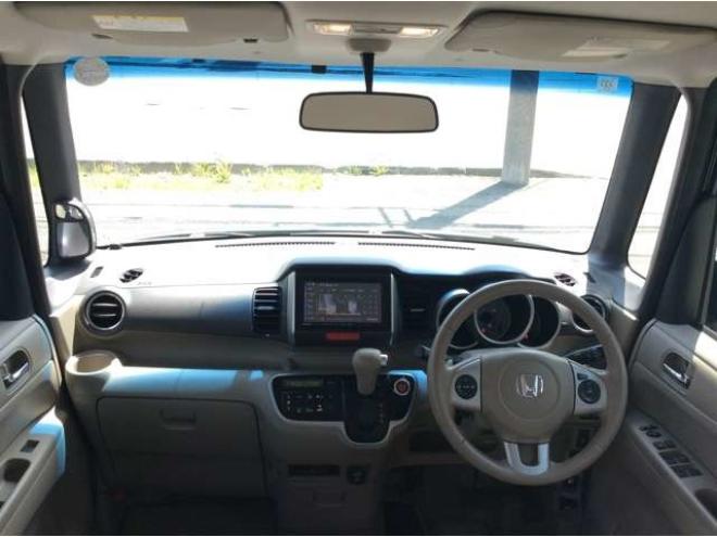 N-BOXG ターボパッケージ 4WD　パワスラ　スマートキー　クルーズコントロール　ドラレコ　バックカメラ　メモリーナビ　電動格納ミラー　オートライト　横滑り防止　アイドリングストップ　パナソニックフルセグTV　メモリナビ　Bluetooth ETC 660