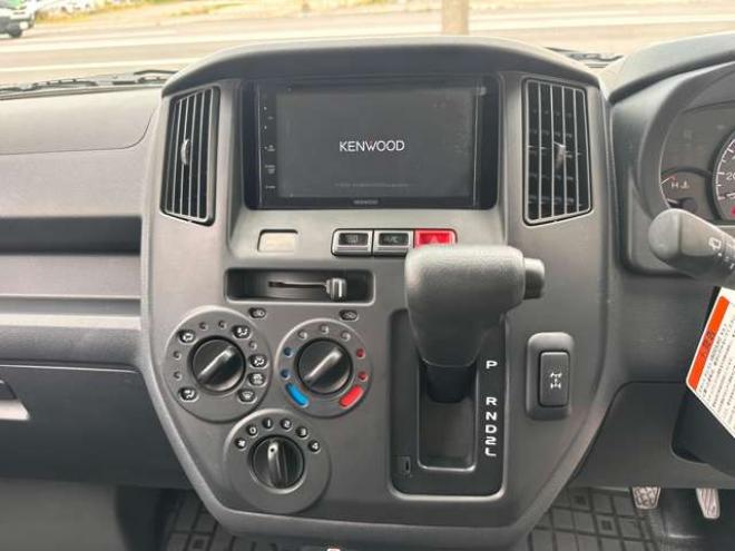 タウンエースバン1.5 GL 4WD　登録済未使用車 LEDヘッドライト アイドリングストップ リアクーラー　コーナーセンサー 横滑り防止 スマートアシスト ヘッドライトリベライザー リアフォグ　オートヘッドライト ディスプレイオーディオ 4WD 登録済未使用車 1500