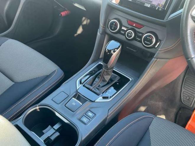 XV2.0i-L アイサイト 4WD　新品TOYOオープンカントリーA/Tタイヤ　ファイナリスト製16インチAW　社外ナビ・TV　バックカメラ　ETC　パドルシフト　レーダークルーズコントロール　純正AW&冬タイヤ付き 2000