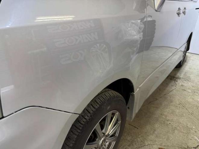 ヴォクシー2.0 Z 4WD　ナビ　TV　Bカメラ　Bluetooth　Pスライド 2000