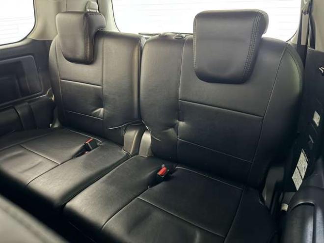 ヴォクシー2.0 Z 4WD　ナビ　TV　Bカメラ　Bluetooth　Pスライド 2000