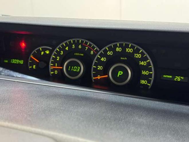 ヴォクシー2.0 Z 4WD　ナビ　TV　Bカメラ　Bluetooth　Pスライド 2000
