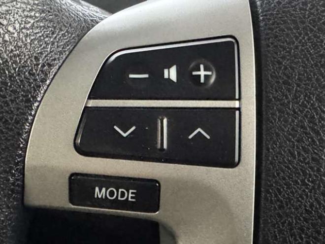 ヴォクシー2.0 Z 4WD　ナビ　TV　Bカメラ　Bluetooth　Pスライド 2000