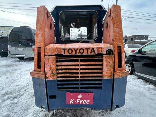 スキッドステアローダトヨタ　ジョブサン8　ヒーター付き　ワイパー　冬仕様 4WD 2500