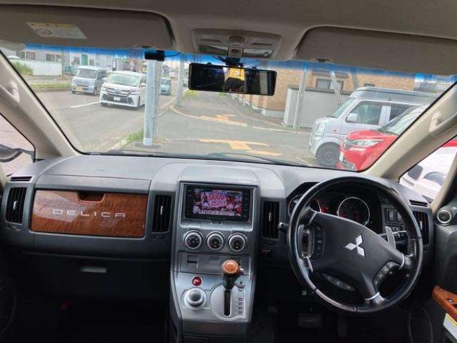 デリカD：5 2.4 G プレミアム 4WD　 2400