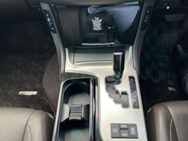 クラウンアスリート 2.5 i-Four 4WD　ロイヤルサルーン仕様　革シート　社外アルミ　スマートキー　シートヒーター　パワーシート　TV付ナビ　バックカメラ　ABS　オートクルーズコントロール 2500