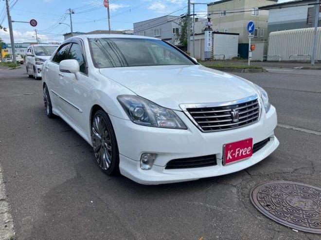 クラウンアスリート 2.5 i-Four 4WD　ロイヤルサルーン仕様　革シート　社外アルミ　スマートキー　シートヒーター　パワーシート　TV付ナビ　バックカメラ　ABS　オートクルーズコントロール 2500