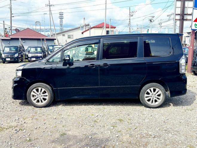 ヴォクシー2.0ZS 4WD　ローンが不安な方＜優遇ローン＞1年保証　寒冷地用　片側Pスライドドア 