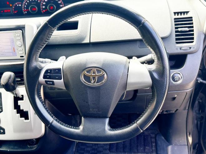 ヴォクシー2.0ZS 4WD　ローンが不安な方＜優遇ローン＞1年保証　寒冷地用　片側Pスライドドア 