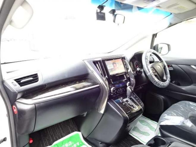 アルファード2.5 S 4WD　本州車　保証1年/走行距離無制限　4WD　両側パワースライドドア　社外9型ナビ　地デジ　バックカメラ　Bluetooth接続　LEDヘッドライト　前後ドライブレコーダー　ビルトインETC　冬タイヤ付属　純正18インチアルミ 2500