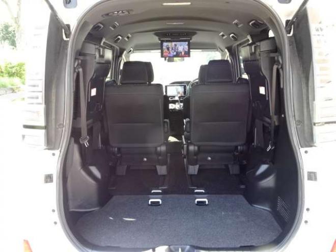 ヴォクシー2.0 ZS 4WD　本州車　保証1年/走行距離無制限　4WD　後期　セーフティセンス　純正10インチナビ　フリップダウンモニター　両側パワースライドドア　　地デジ　バックカメラ　LEDヘッドライト　AUTOHIビーム　スマートキー 2000