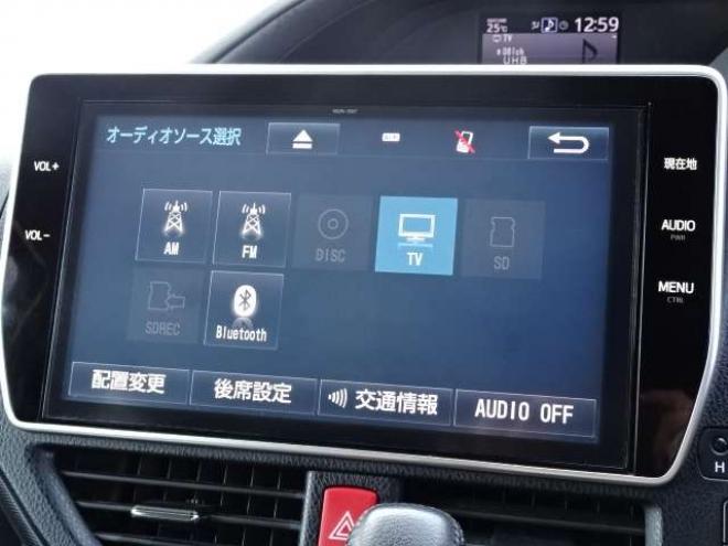 ヴォクシー2.0 ZS 4WD　本州車　保証1年/走行距離無制限　4WD　後期　セーフティセンス　純正10インチナビ　フリップダウンモニター　両側パワースライドドア　　地デジ　バックカメラ　LEDヘッドライト　AUTOHIビーム　スマートキー 2000