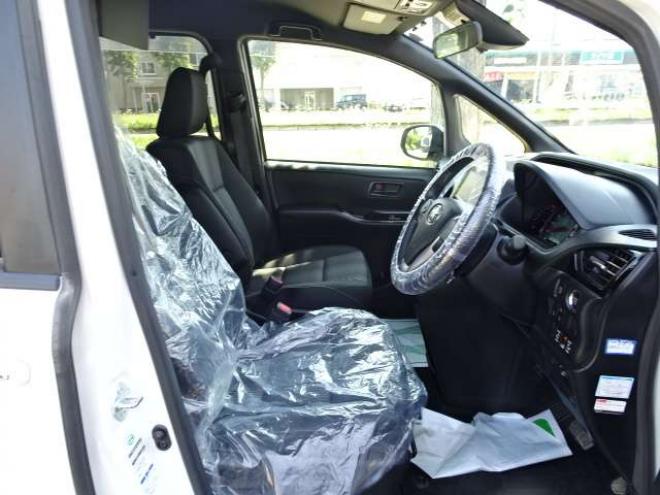 ヴォクシー2.0 ZS 4WD　本州車　保証1年/走行距離無制限　4WD　後期　セーフティセンス　純正10インチナビ　フリップダウンモニター　両側パワースライドドア　　地デジ　バックカメラ　LEDヘッドライト　AUTOHIビーム　スマートキー 2000