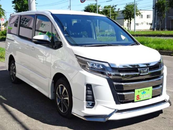 ノア2.0 Si 4WD　本州車　保証1年/走行距離無制限　4WD　後期　モデリスタエアロ　セーフティセンス　両側パワースライドドア　社外ナビ　地デジ　Bluetooth接続　LEDヘッドライト　LEDフォグ　アイドリングストップ　7人乗り 2000