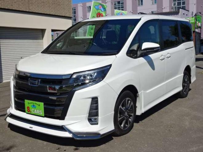 ノア2.0 Si 4WD　本州車　保証1年/走行距離無制限　4WD　後期　モデリスタエアロ　セーフティセンス　両側パワースライドドア　社外ナビ　地デジ　Bluetooth接続　LEDヘッドライト　LEDフォグ　アイドリングストップ　7人乗り 2000