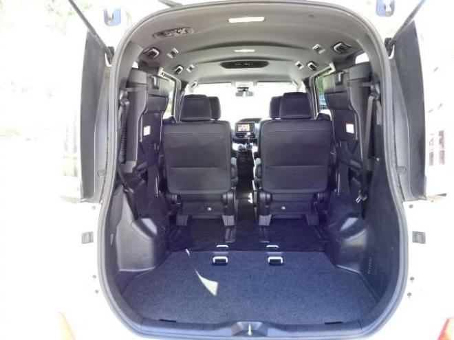 ノア2.0 Si 4WD　本州車　保証1年/走行距離無制限　4WD　後期　モデリスタエアロ　セーフティセンス　両側パワースライドドア　社外ナビ　地デジ　Bluetooth接続　LEDヘッドライト　LEDフォグ　アイドリングストップ　7人乗り 2000
