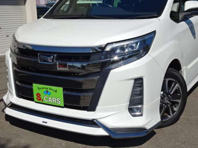 ノア2.0 Si 4WD　本州車　保証1年/走行距離無制限　4WD　後期　モデリスタエアロ　セーフティセンス　両側パワースライドドア　社外ナビ　地デジ　Bluetooth接続　LEDヘッドライト　LEDフォグ　アイドリングストップ　7人乗り 2000