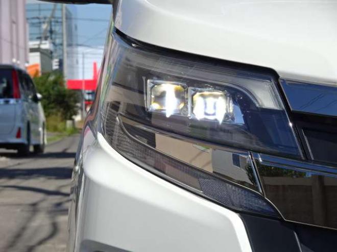 ノア2.0 Si 4WD　本州車　保証1年/走行距離無制限　4WD　後期　モデリスタエアロ　セーフティセンス　両側パワースライドドア　社外ナビ　地デジ　Bluetooth接続　LEDヘッドライト　LEDフォグ　アイドリングストップ　7人乗り 2000