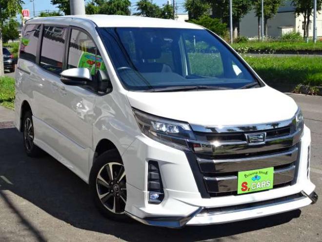 ノア2.0 Si 4WD　本州車　保証1年/走行距離無制限　4WD　後期　モデリスタエアロ　セーフティセンス　両側パワースライドドア　社外ナビ　地デジ　Bluetooth接続　LEDヘッドライト　LEDフォグ　アイドリングストップ　7人乗り 2000