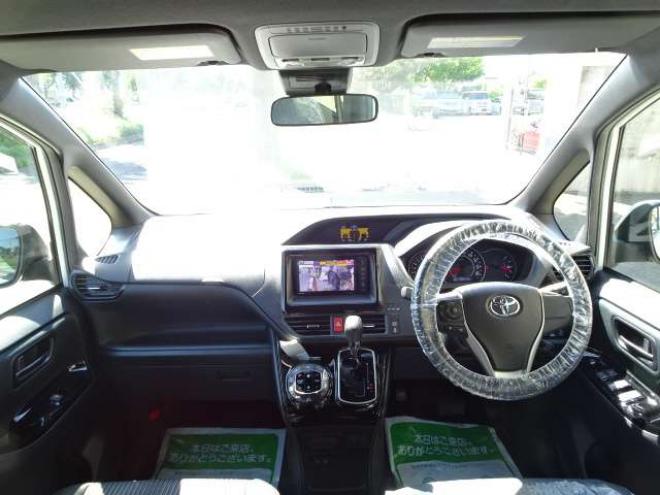 ノア2.0 Si 4WD　本州車　保証1年/走行距離無制限　4WD　後期　モデリスタエアロ　セーフティセンス　両側パワースライドドア　社外ナビ　地デジ　Bluetooth接続　LEDヘッドライト　LEDフォグ　アイドリングストップ　7人乗り 2000