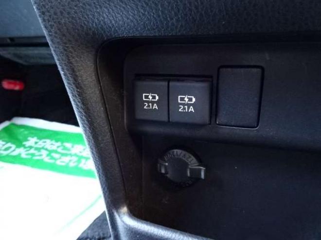 ノア2.0 Si 4WD　本州車　保証1年/走行距離無制限　4WD　後期　モデリスタエアロ　セーフティセンス　両側パワースライドドア　社外ナビ　地デジ　Bluetooth接続　LEDヘッドライト　LEDフォグ　アイドリングストップ　7人乗り 2000