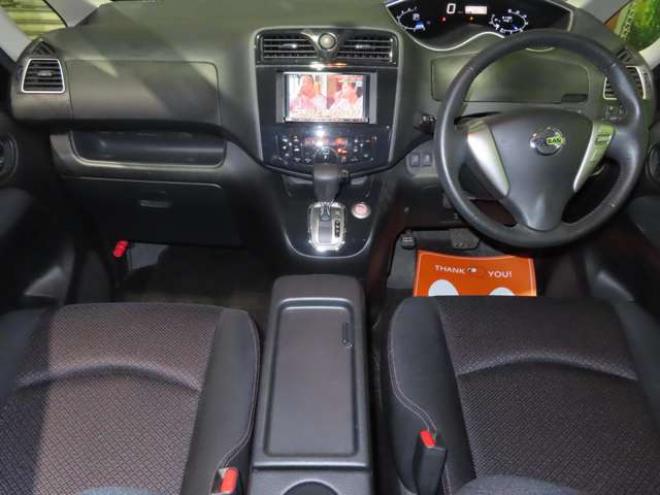 セレナ2.0 ハイウェイスター Vセレクション 4WD　4WDTVナビBカメETC 2000